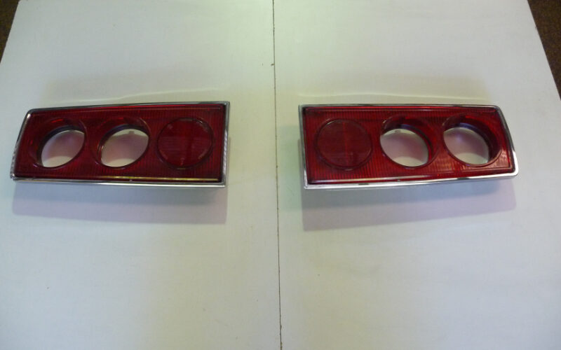 308GT4 tail lamp surrounds